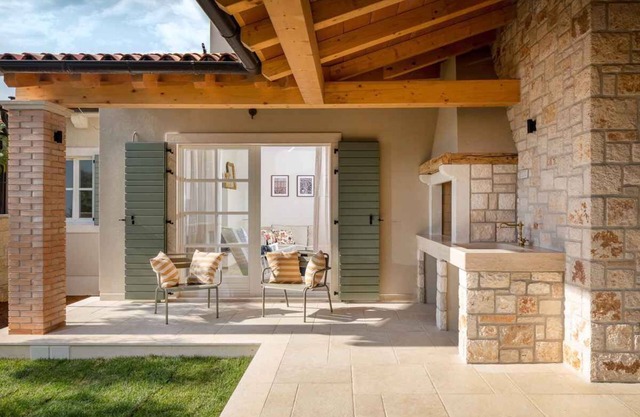 Villa with pool and garden