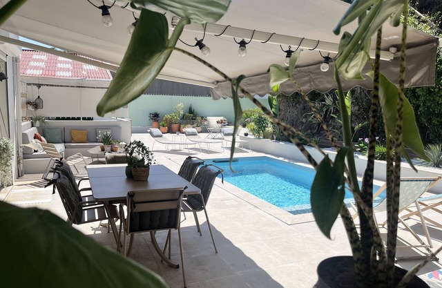 Villa with pool and garden close to town center!