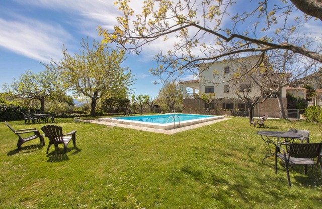 Villa with pool La Serradilla Pedralaves