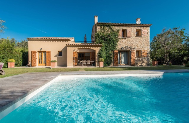 Villa with private pool 15-hectare agricultural estate 5 min from the beach PORTICCIO