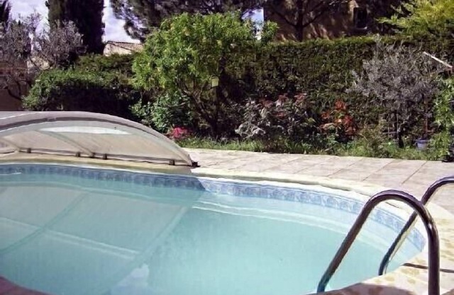 Villa with secure pool, Quiet area, Very nice amenities