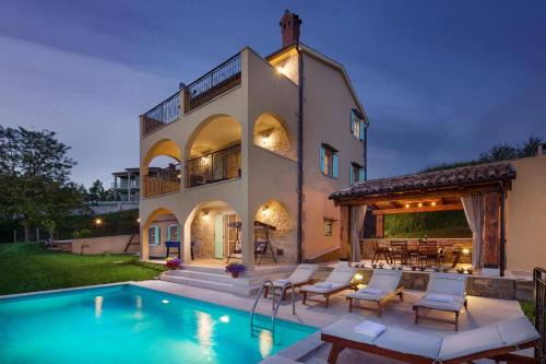 Villa Zora by Villa Plus