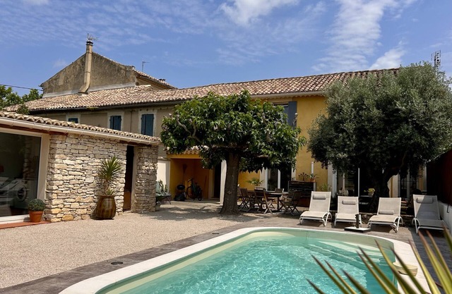 Village house with private pool and air conditioning, Suze-la-Rousse – Drôme Provençale