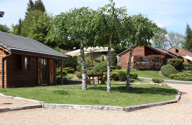 village of 14 cottages in comfortable chalets
