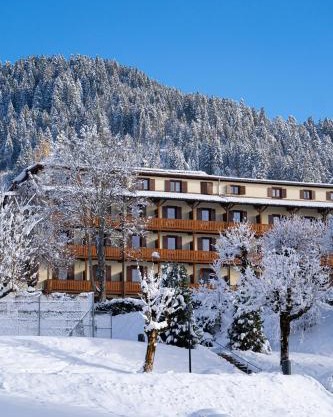 Villars Lodge