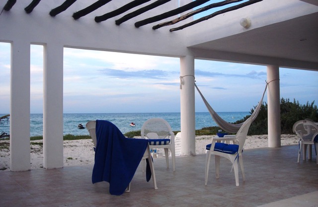 Villas del Mar ' Bin Kiin ' Casa duplex with A/C.optional service.