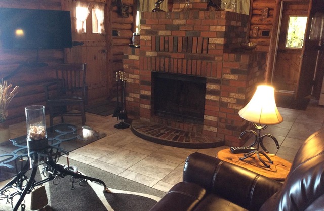 Vincent Log Cabin