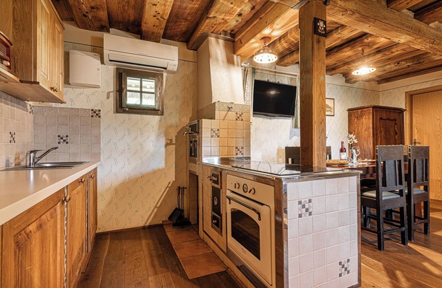Vineyard Cottage Pavlin 2