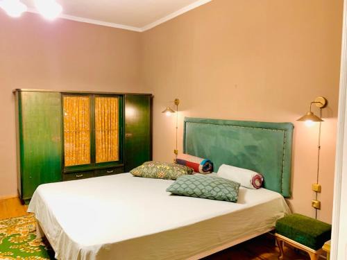 Vintage 4BR Borjomi Hideaway