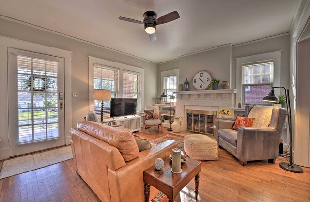 Vintage Chic Cottage < 1 Mile to UNC Greensboro!