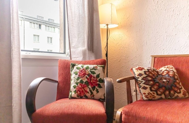Vintage Viennese 2BR Apt. Near U6 am Schöpfwerk