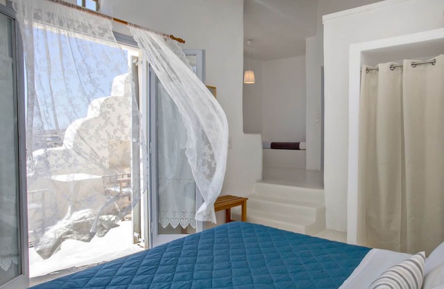 Violet house Agios Sostis
