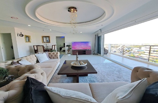 VIP 2Bedroom Penthouse-Kandi Palace 155sqm with Jacuzzi