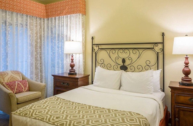 Visit the amazing Red Rock Formation in this beautiful 1BD condo with amenities