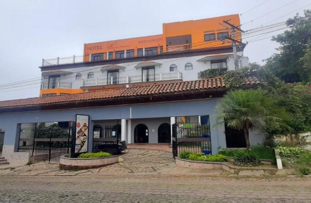 Vista Los Volcanes Hotel y Restaurante