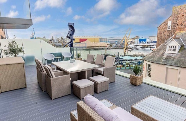 Vitamin Sea - Sun Terrace Overlooking Poole Quay