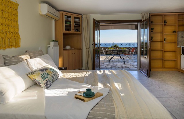 Vivian's Studio - Endless View, Ideal for couples.