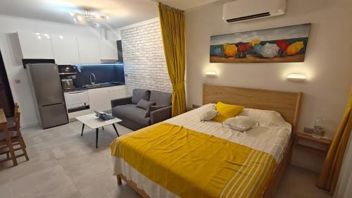 Vivid Sea and City Luxury Studio 2 plus 2