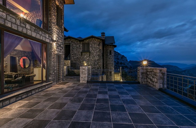 Volhon Mansions of Parnassos