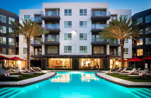 Vora Lux: Modern 1-Bedroom Apartments with Resort-Style Living in Mission Valley
