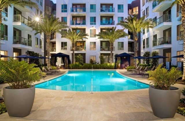 Vora Mission Valley East: Stylish 1-Bedroom Apartment in San Diego