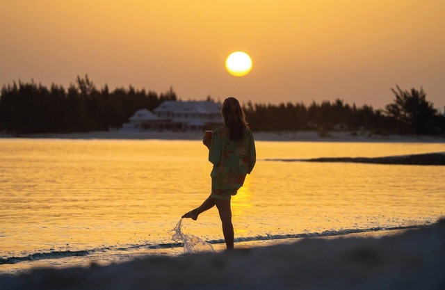 VRBO Bahama Beach Club - Truly First Class