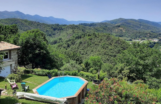 Vue Imprenable, Piscine Privée, à Proximité de Sentiers de Randonnées, au Calme