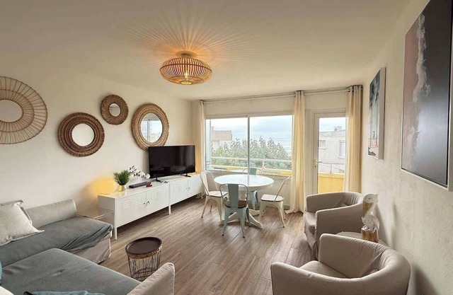 Vue Mer et Plage a Vos Pieds Appartement Lumineux