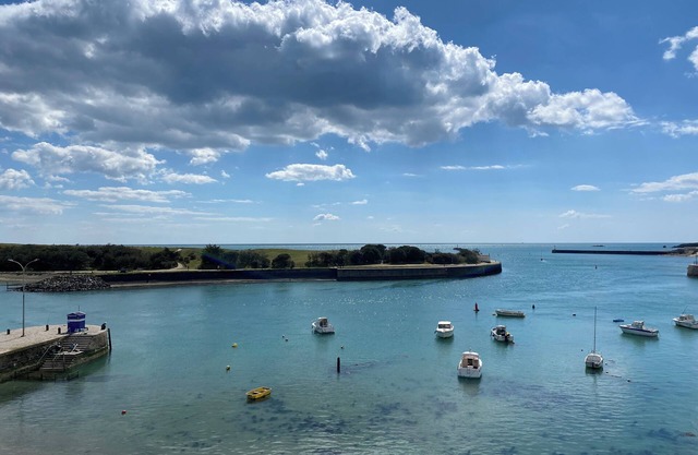 Vue sur L'entrée du Port