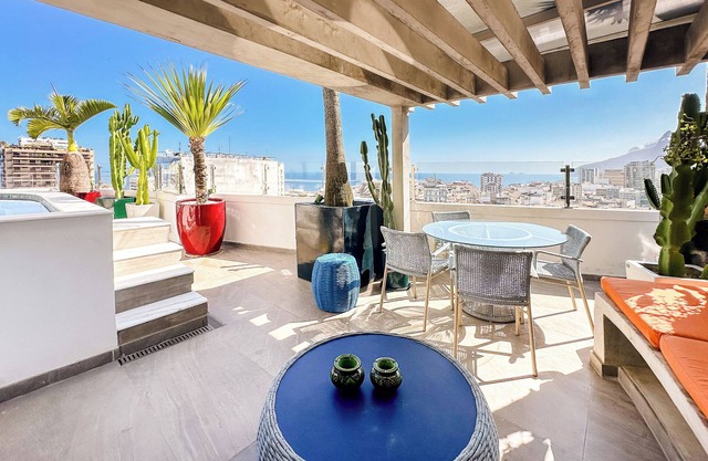 W01. 57 · STUNNING 3 BEDROOM IPANEMA COVERAGE