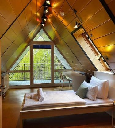 W20 I Gruppen I 7 Zimmer für 9 I 2 Bäder I Garten I Netflix Smart TV I Premium