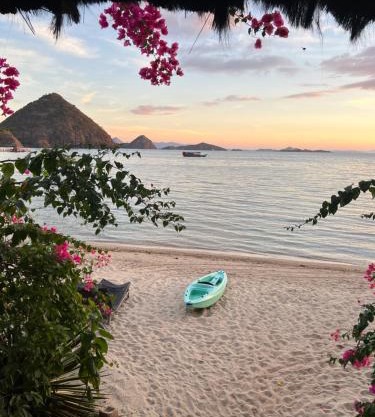 Waecicu Eden Beach Hotel