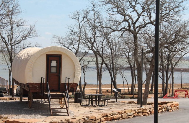 Wagon 3 - Charming West Wagon Getaway - Modern Comfort & Rustic Vibes