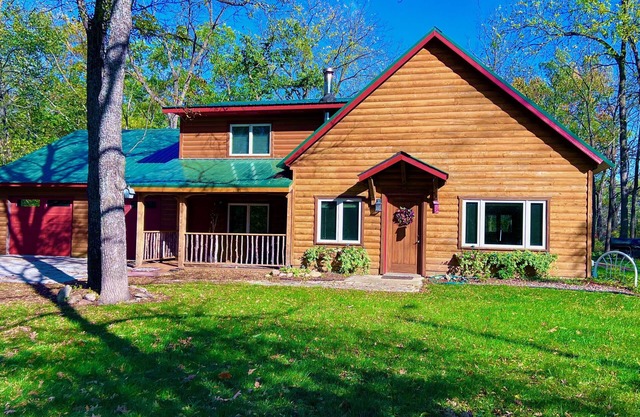 "Walden Pond" Adventure Amidst 44 Private Acres