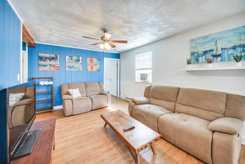 Walk to Beach and Chesapeake Bay Norfolk Retreat!