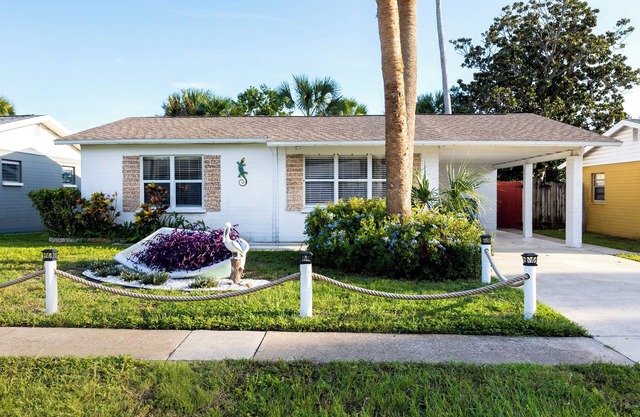 Walk to beach Cottage