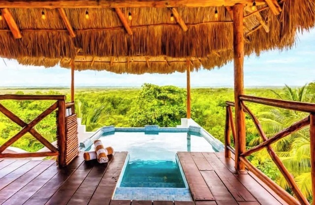 Walk to Beach! Rooftop Jacuzzi, Jungle Views, Pool