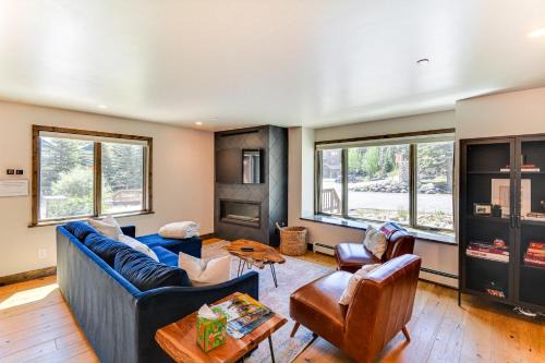Walk to Main St Ski-InandSki-Out Breckenridge Condo