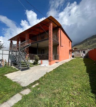 Wander Kazbegi Hotel