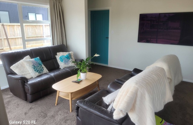 Warm, new house, equipped with all you need for an enjoyable weekend away!