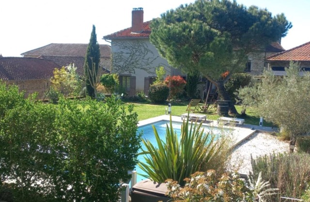 Warm, peaceful family home with Nordic bath and swimming pool