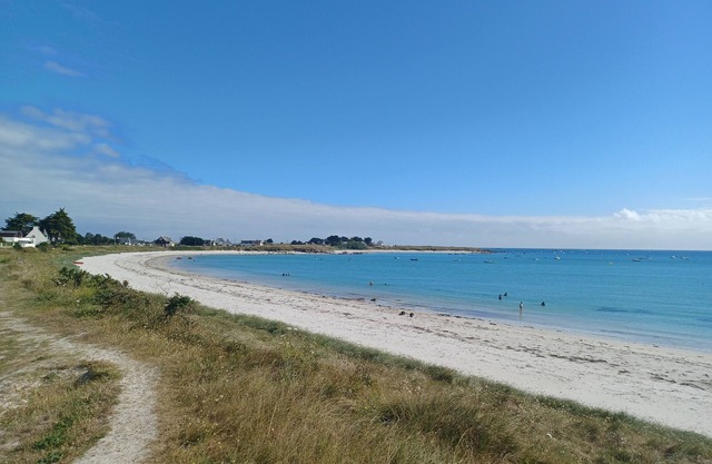 WATERFRONT HOUSE, 50 M FROM THE BEACH