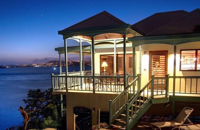 WaterCliff StJohn, Oceanfront Villa, Minutes From Town