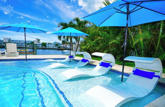Waterfront 5-bed 4 bath with heated pool BTR 2030