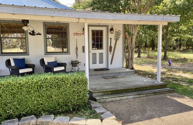 Waterfront Cabin on Lake Fork with 2 Boathouses and available boat ramp.