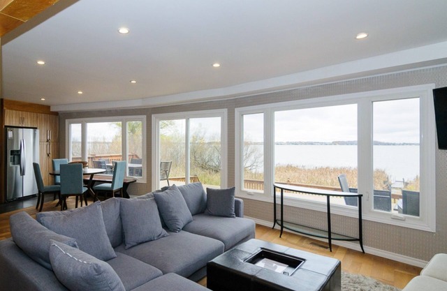 🏡Waterfront Cottage retreat– 1 hour from Toronto⭐