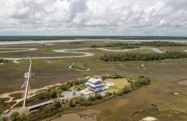 Waterfront Escape - Private Pool, Dock, Minutes to Folly and Downtown Charleston