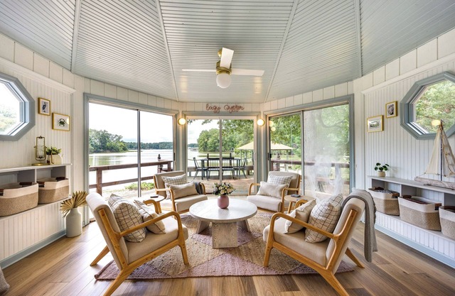 Waterfront Heathsville Cottage w/Dock & Hot Tub!