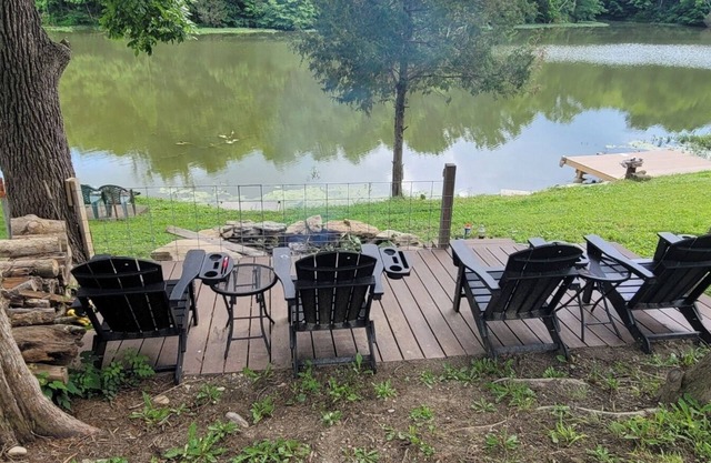 Waterfront Home Located near Ark, Reds and Bengals. Newly Renovated.
