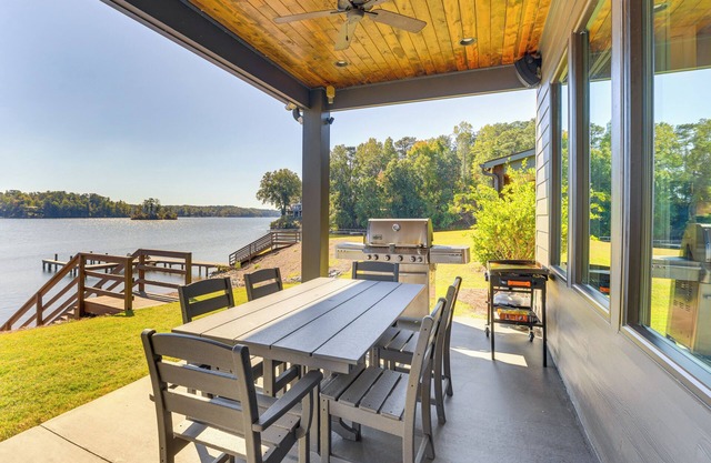 Waterfront Home in Alex City, Near Auburn